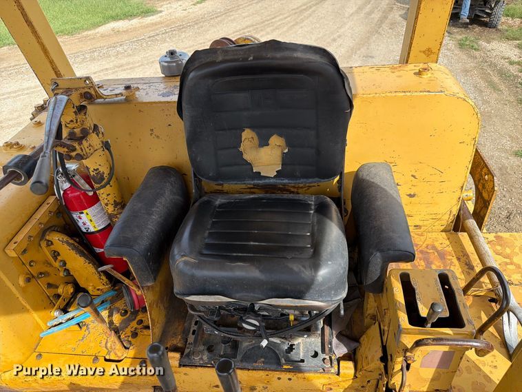 image for item FP3092 1973 Caterpillar D8H dozer