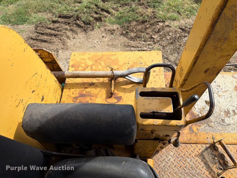 image for item FP3092 1973 Caterpillar D8H dozer