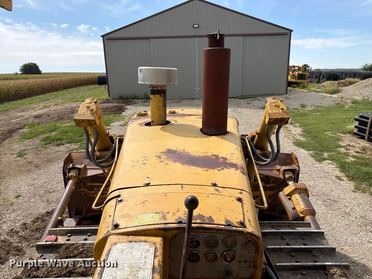 image for item FP3092 1973 Caterpillar D8H dozer