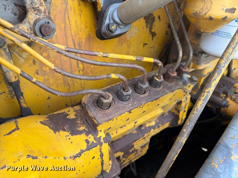 image for item FP3092 1973 Caterpillar D8H dozer