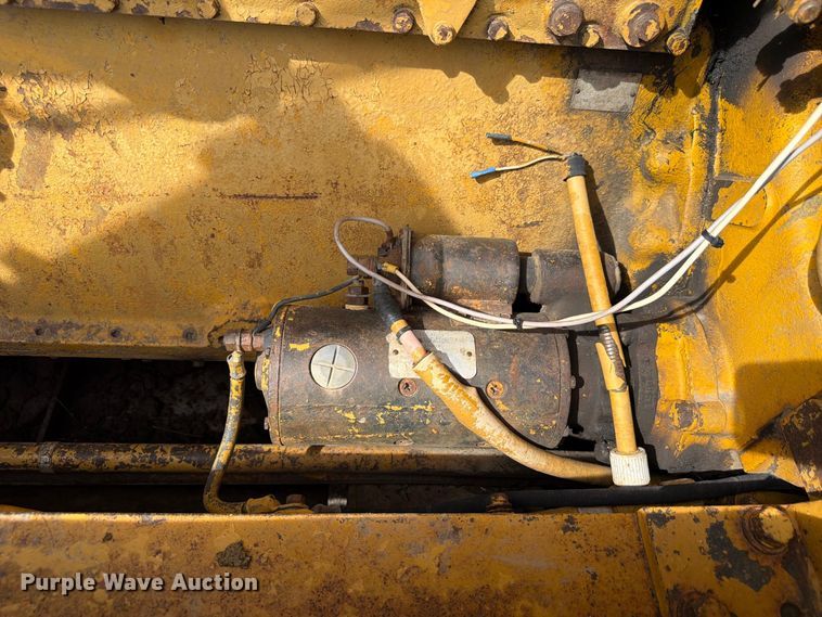 image for item FP3092 1973 Caterpillar D8H dozer