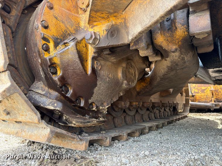 image for item FP3092 1973 Caterpillar D8H dozer