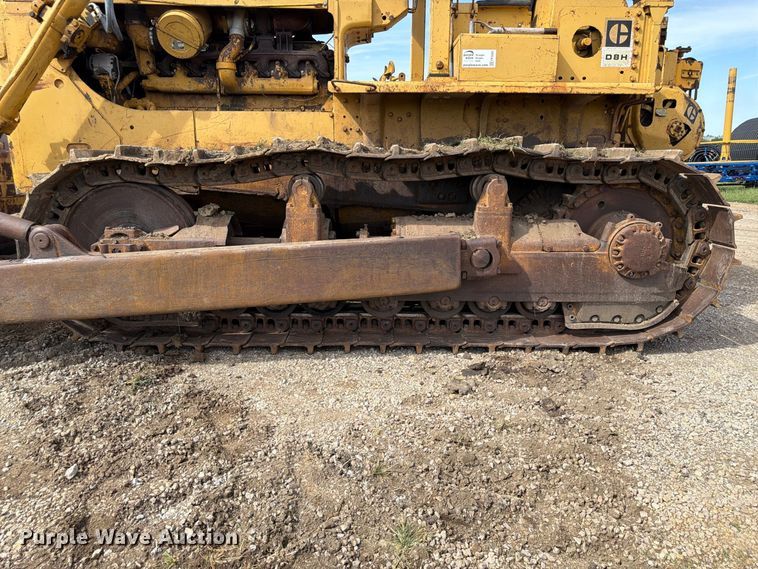 image for item FP3092 1973 Caterpillar D8H dozer