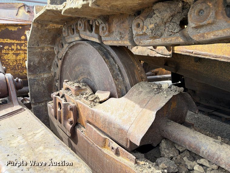 image for item FP3092 1973 Caterpillar D8H dozer