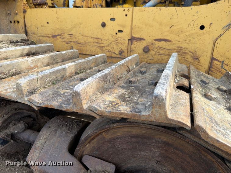 image for item FP3092 1973 Caterpillar D8H dozer