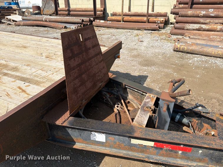 image for item FP4051 1993 Belshe equipment trailer