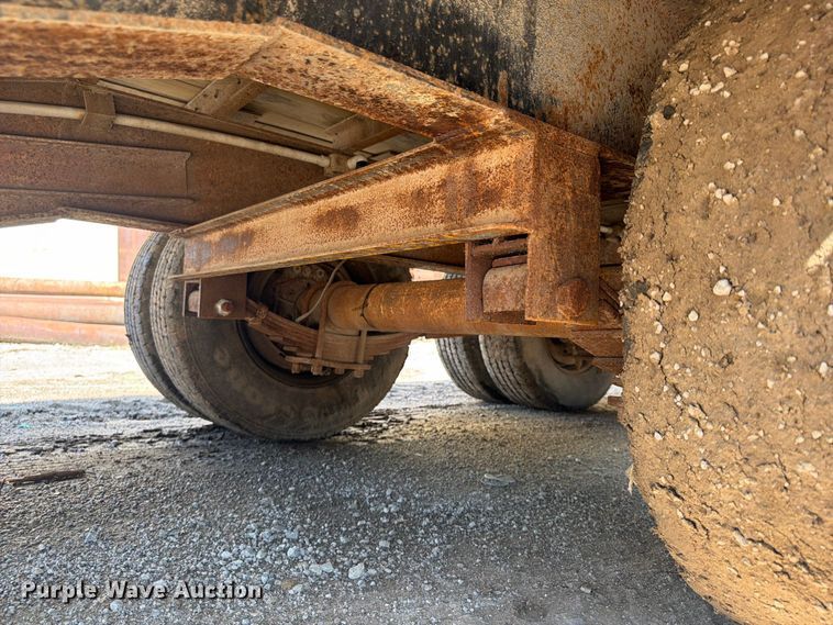image for item FP4051 1993 Belshe equipment trailer