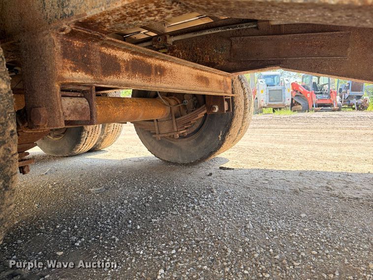 image for item FP4051 1993 Belshe equipment trailer