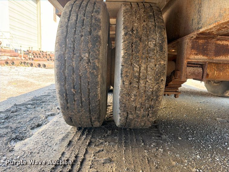 image for item FP4051 1993 Belshe equipment trailer