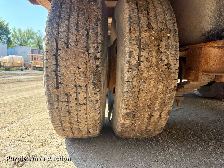 image for item FP4051 1993 Belshe equipment trailer