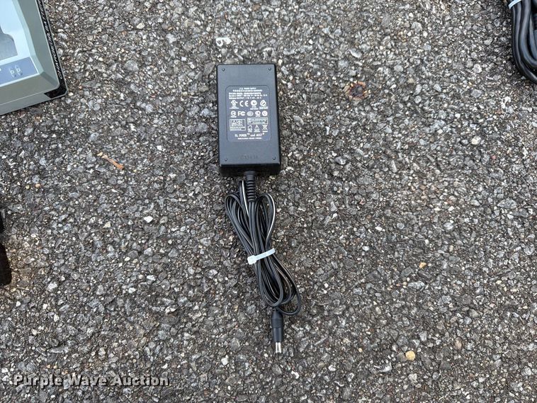 image for item FT3008 Trimble R4 surveying equipment