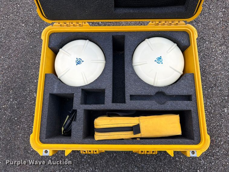 image for item FT3010 Trimble 5800 surveying equipment