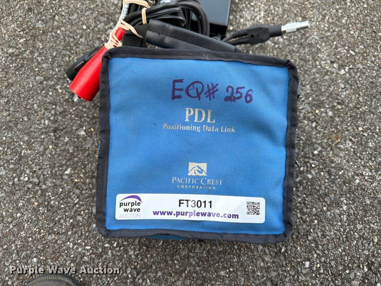image for item FT3011 Trimble PDL4535 surveying equipment