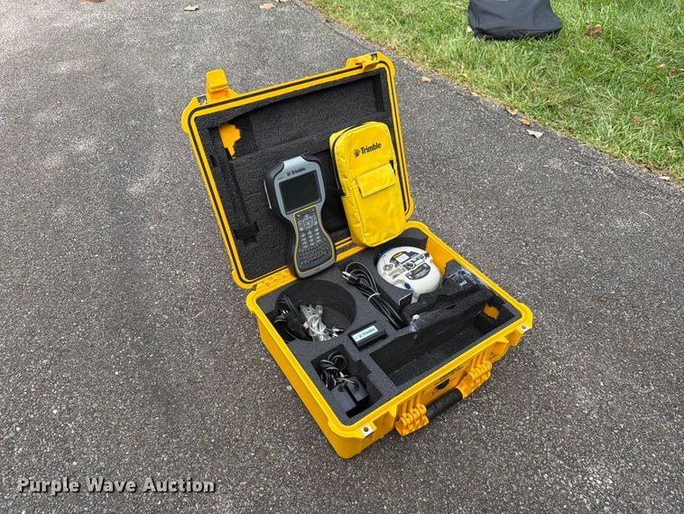 image for item FT3013 Trimble R6 surveying equipment