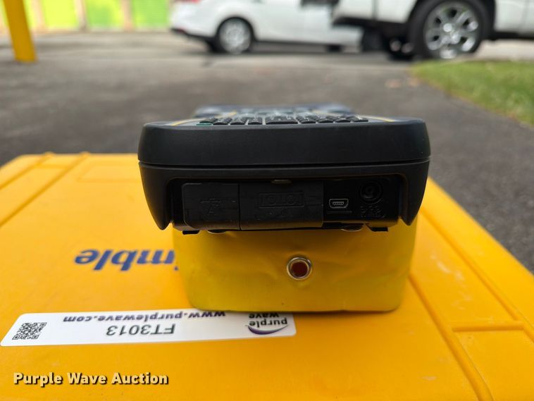 image for item FT3013 Trimble R6 surveying equipment