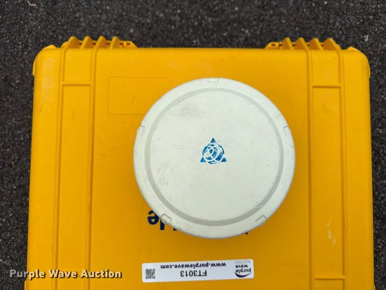 image for item FT3013 Trimble R6 surveying equipment