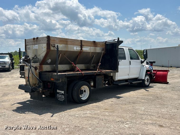 image for item FT6085 2007 GMC C5500 Crew Cab dump flatbed truck