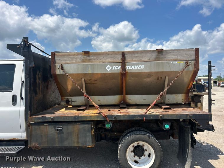 image for item FT6085 2007 GMC C5500 Crew Cab dump flatbed truck