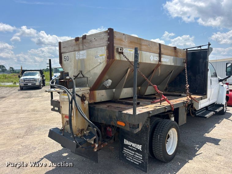 image for item FT6085 2007 GMC C5500 Crew Cab dump flatbed truck