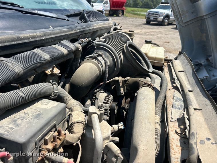 image for item FT6085 2007 GMC C5500 Crew Cab dump flatbed truck