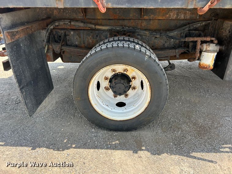 image for item FT6085 2007 GMC C5500 Crew Cab dump flatbed truck