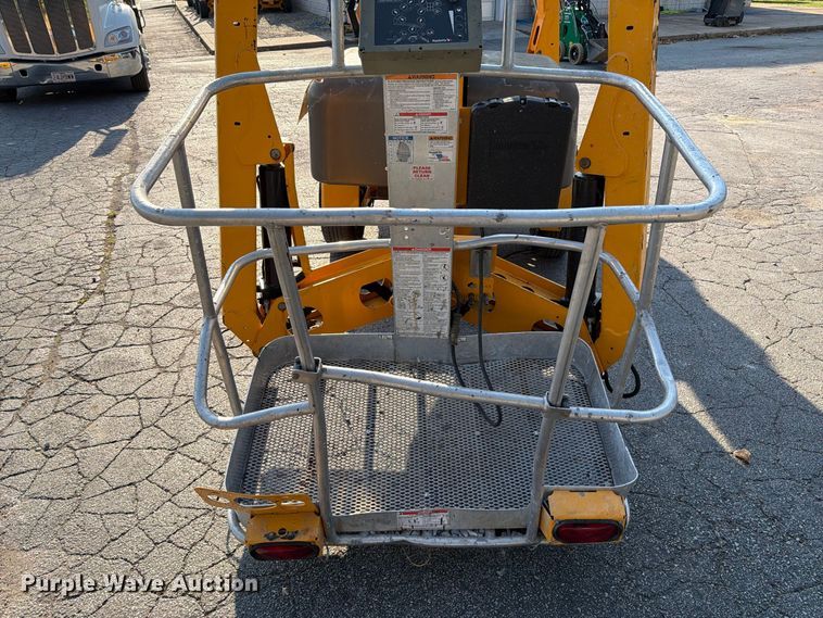 image for item FT6220 2019 Haulotte 5533A boom lift