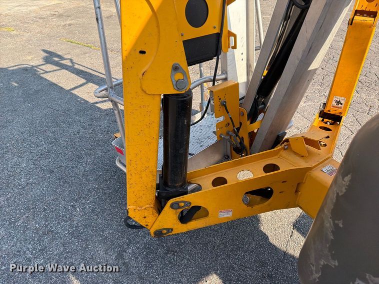 image for item FT6220 2019 Haulotte 5533A boom lift