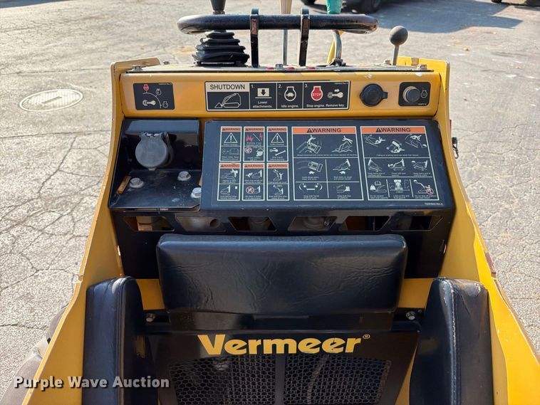 image for item FT6221 2021 Vermeer S925TX compact utility loader