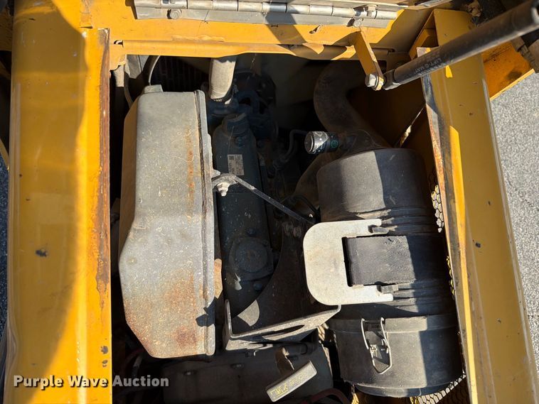 image for item FT6221 2021 Vermeer S925TX compact utility loader