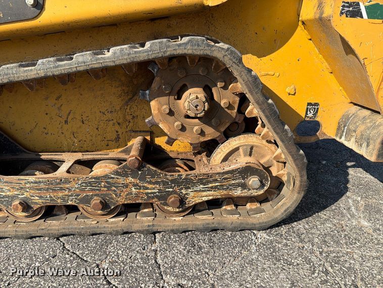 image for item FT6221 2021 Vermeer S925TX compact utility loader