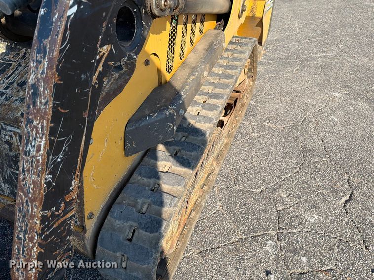 image for item FT6221 2021 Vermeer S925TX compact utility loader