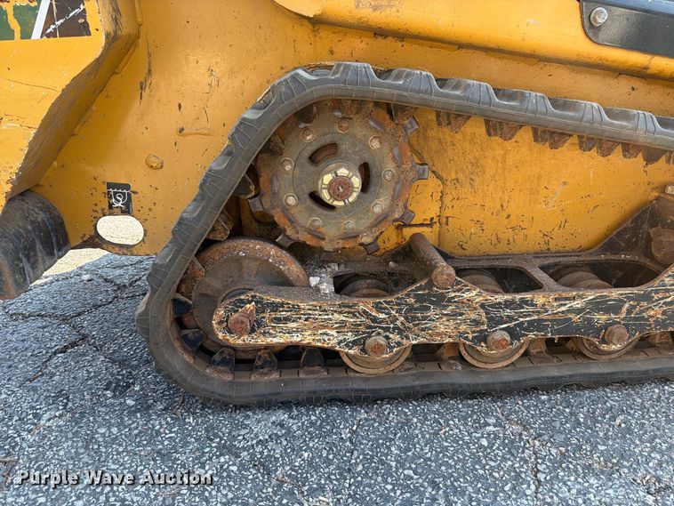 image for item FT6221 2021 Vermeer S925TX compact utility loader