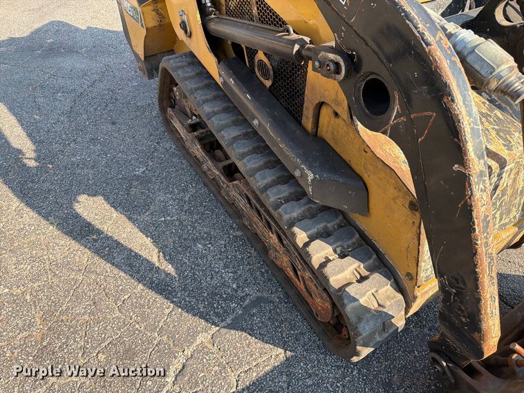 image for item FT6221 2021 Vermeer S925TX compact utility loader