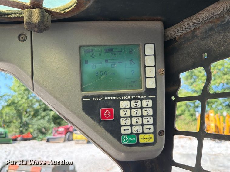 image for item FT6222 2007 Bobcat S150 skid steer loader