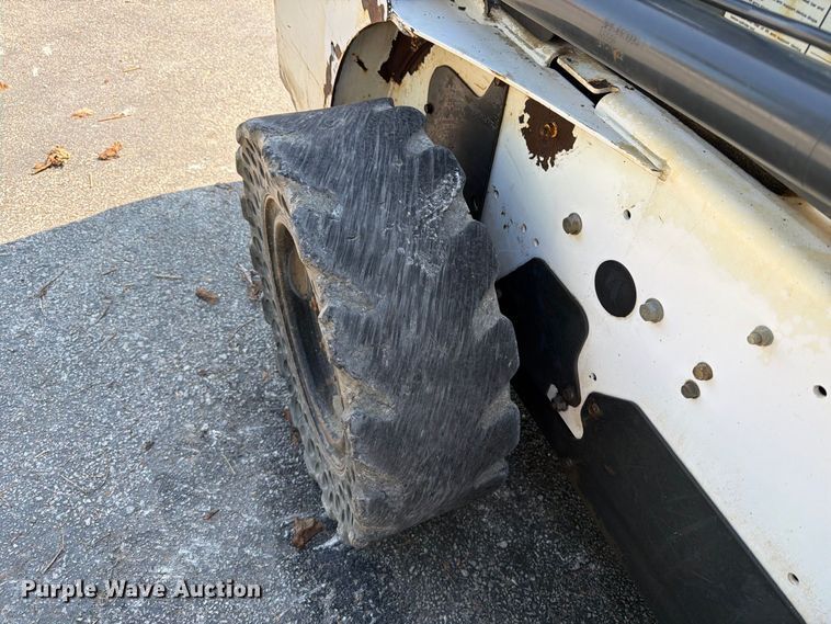 image for item FT6222 2007 Bobcat S150 skid steer loader