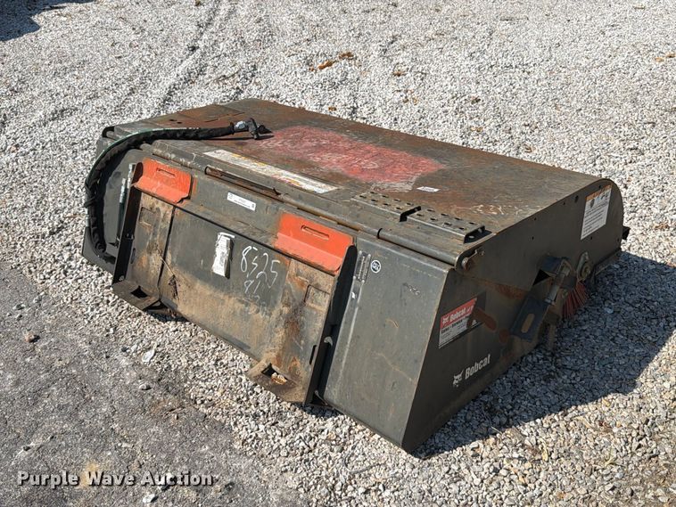 image for item FT6227 2019 Bobcat 72 skid steer sweeper