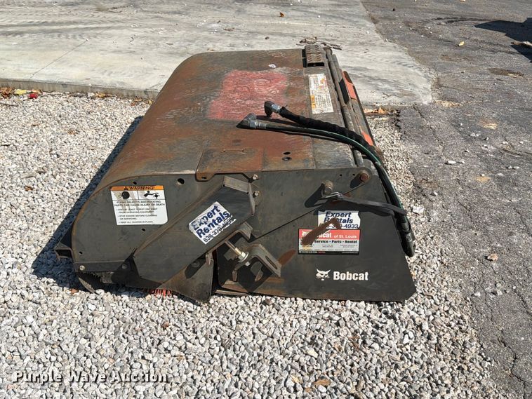 image for item FT6227 2019 Bobcat 72 skid steer sweeper