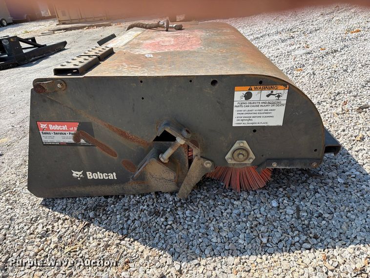 image for item FT6227 2019 Bobcat 72 skid steer sweeper