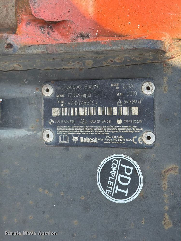 image for item FT6227 2019 Bobcat 72 skid steer sweeper