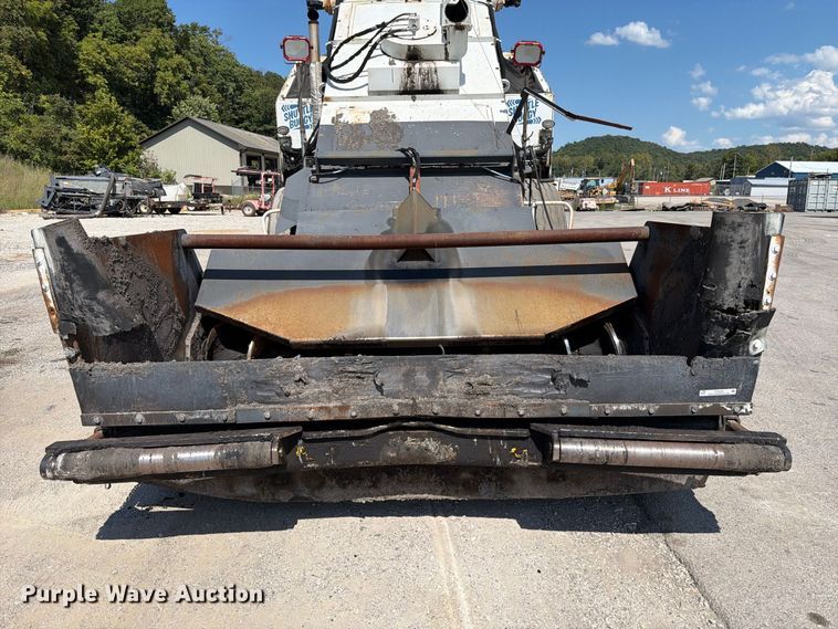 image for item FT6230 Roadtec SB-2500C material transfer vehicle
