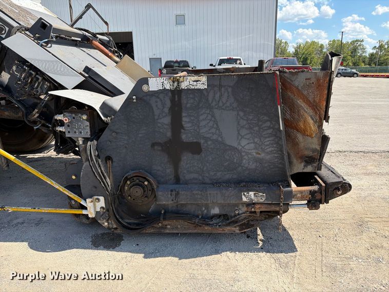 image for item FT6230 Roadtec SB-2500C material transfer vehicle
