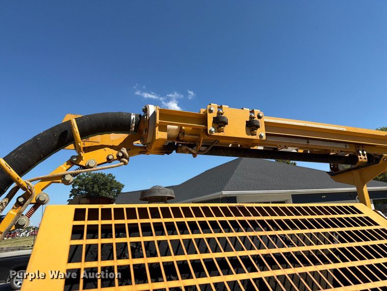 image for item FT6245 2016 Vermeer VX50-500 vacuum excavator