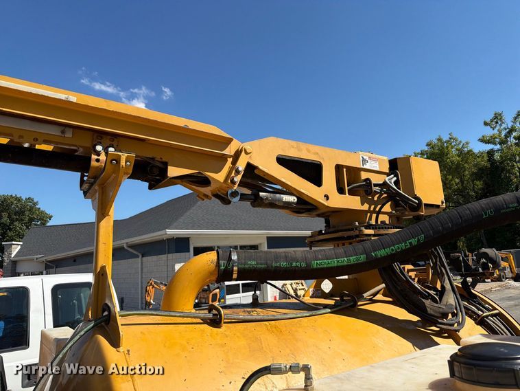 image for item FT6245 2016 Vermeer VX50-500 vacuum excavator