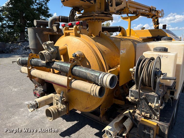 image for item FT6245 2016 Vermeer VX50-500 vacuum excavator