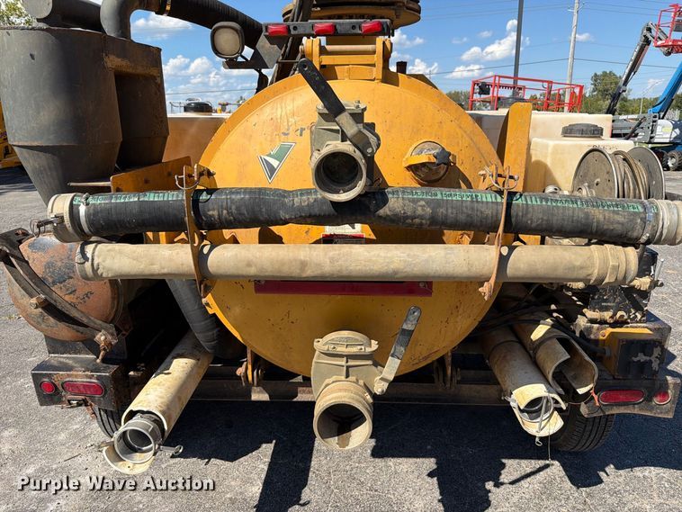 image for item FT6245 2016 Vermeer VX50-500 vacuum excavator