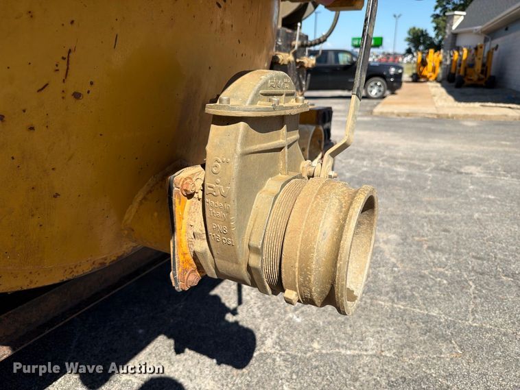 image for item FT6245 2016 Vermeer VX50-500 vacuum excavator