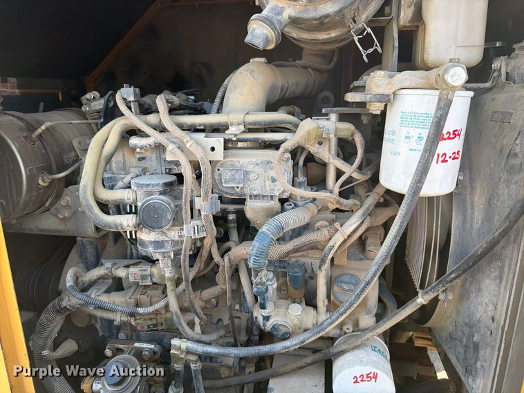 image for item FT6245 2016 Vermeer VX50-500 vacuum excavator