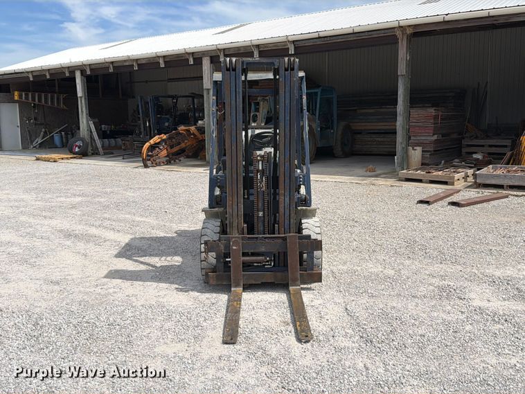 image for item FT6263 Komatsu FG25ST11 forklift