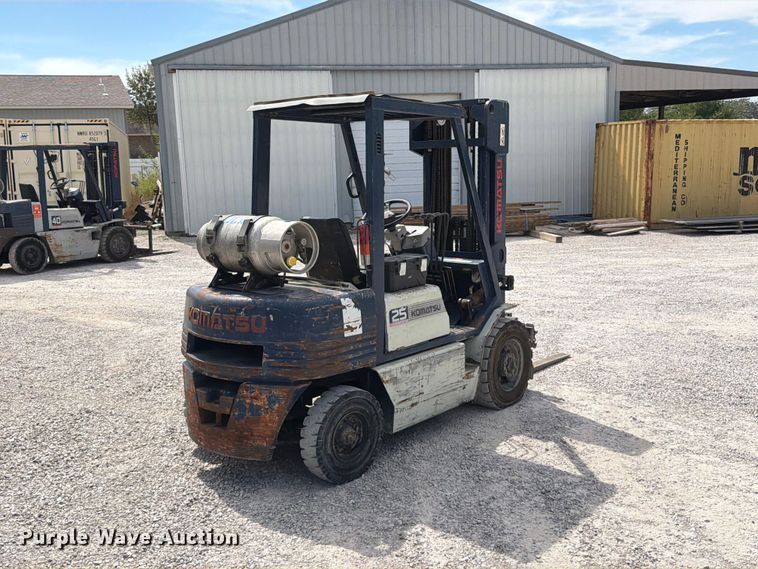 image for item FT6263 Komatsu FG25ST11 forklift