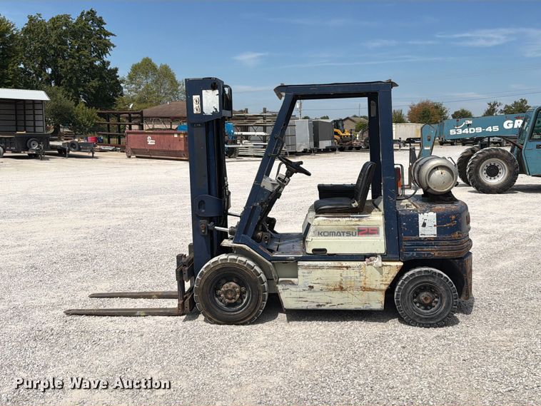 image for item FT6263 Komatsu FG25ST11 forklift